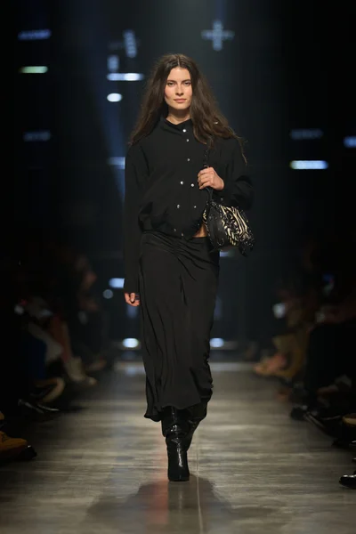Look 35